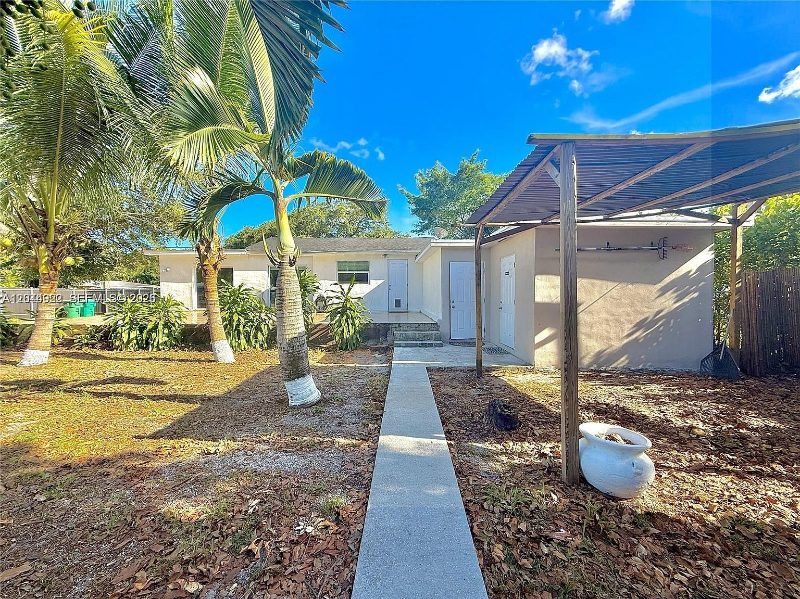 Garden path at Recover at Monarch, 947 NE 149th St, Miami