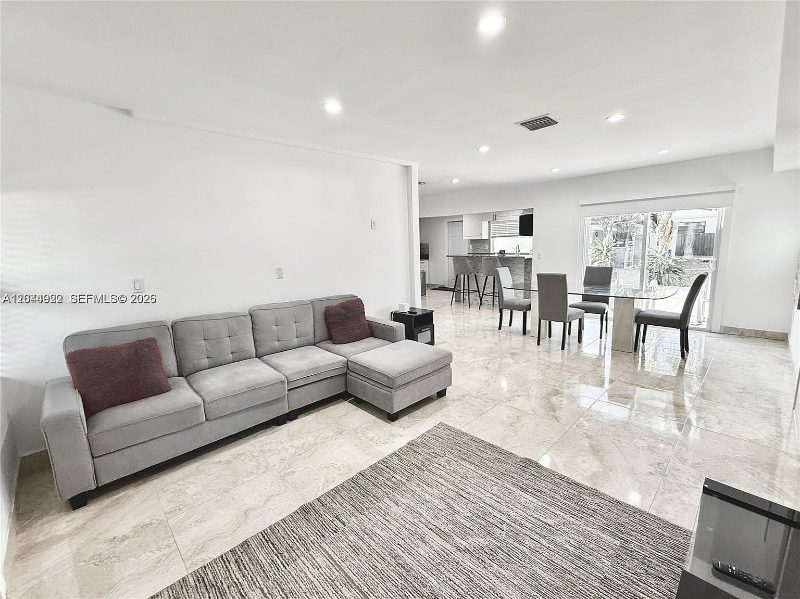 The living room at Recover at Monarch, 947 NE 149th St, Miami