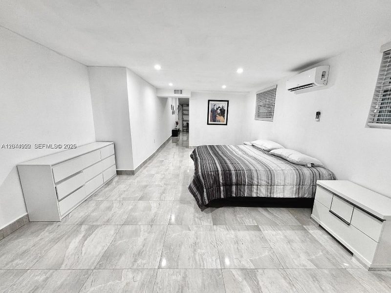 Bedroom at Recover at Monarch, 947 NE 149th St, Miami